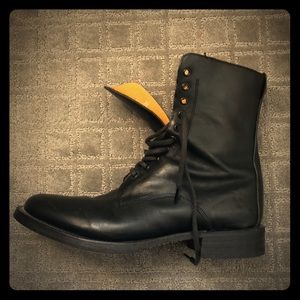 FRYE “RAND” Combat Boots